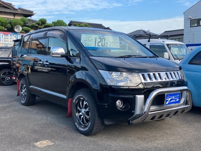 Mitsubishi DELICA D:5 2012 — фото автомобиля