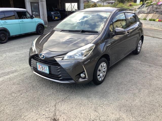 Toyota VITZ 2017 — фото автомобиля 1
