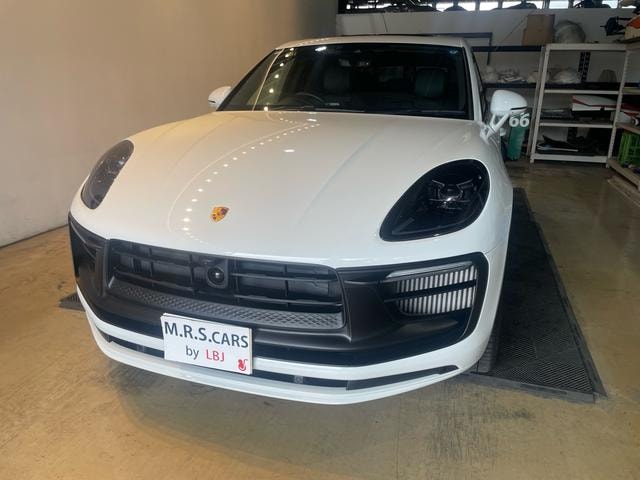 Porsche MACAN 2022 — фото автомобиля