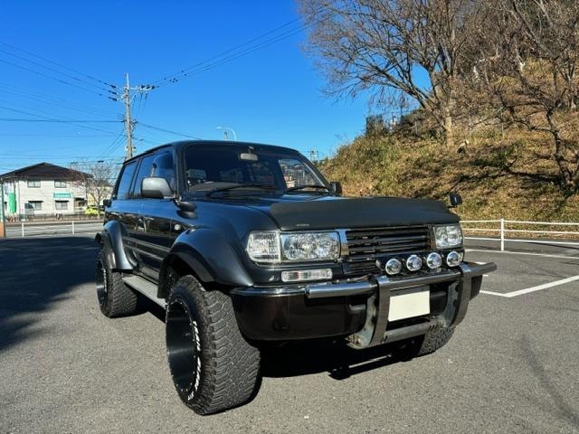 Toyota LAND CRUISER 80 1994 — фото автомобиля