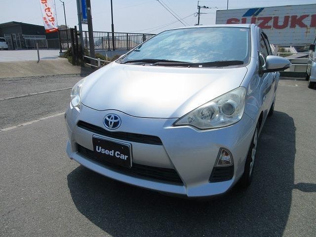 Toyota AQUA 2012 — фото автомобиля 1