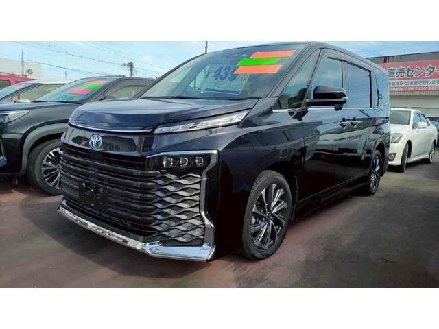 Toyota VOXY 2022 — фото автомобиля 1