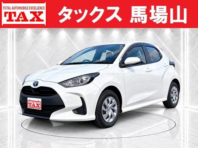 Toyota YARIS 2021 — фото автомобиля