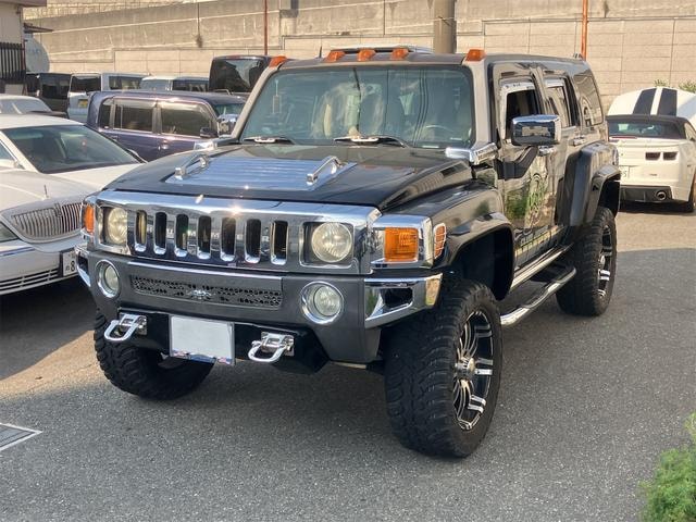 Hummer H3 2011 — фото автомобиля 1