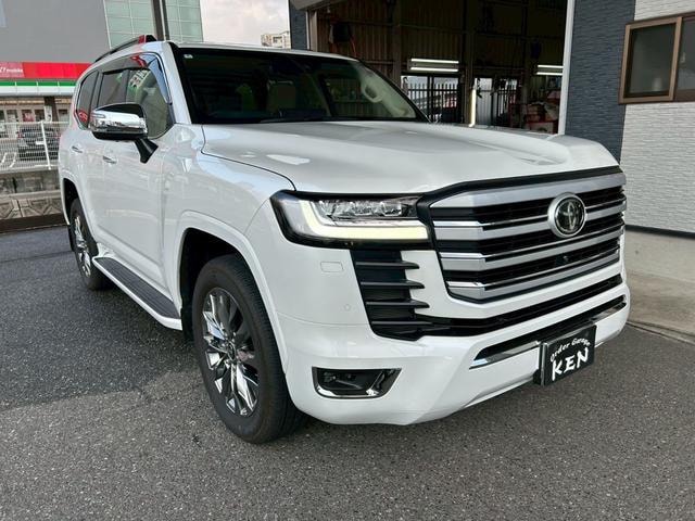 Toyota LAND CRUISER 2024 — фото автомобиля