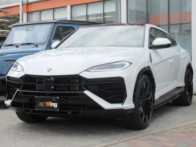 Lamborghini URUS 2025 — фото автомобиля