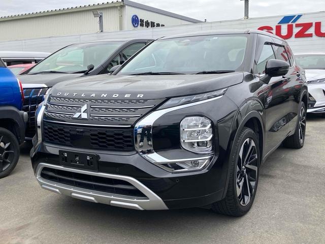 Mitsubishi OUTLANDER PHEV 2023 — фото автомобиля 1