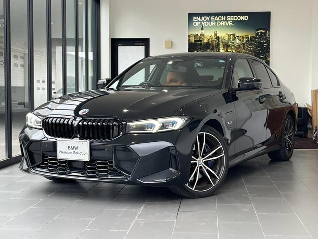 Bmw 3 SERIES 2023 — фото автомобиля 1