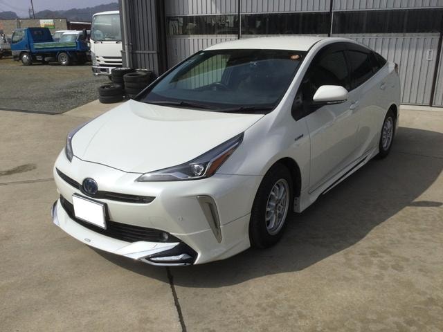 Toyota PRIUS 2019 — фото автомобиля 1