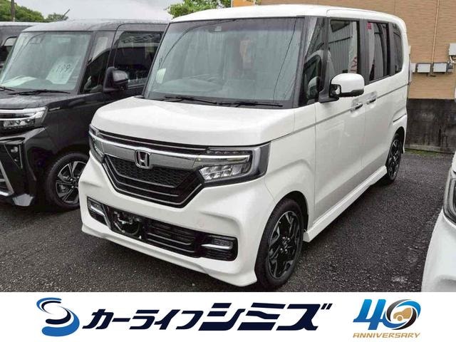 Honda N-BOX CUSTOM 2018 — фото автомобиля 1