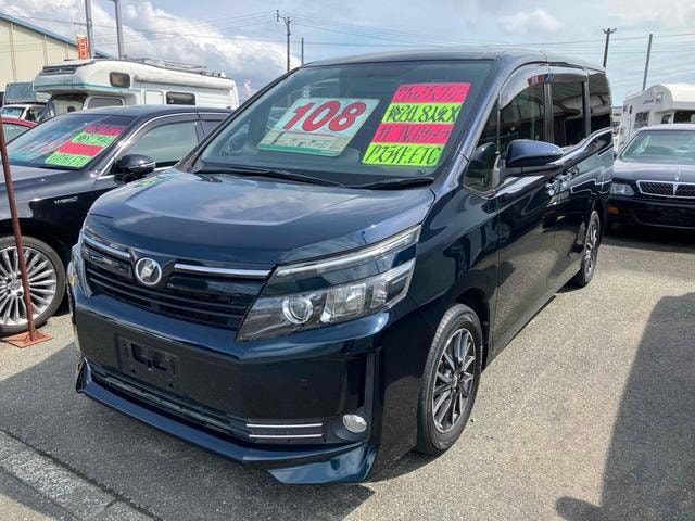 Toyota VOXY 2014 — фото автомобиля 1