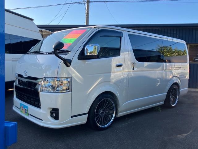 Toyota HIACE VAN 2025 — фото автомобиля