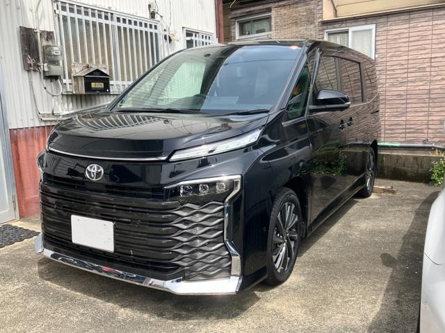 Toyota VOXY 2024 — фото автомобиля 1