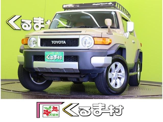 Toyota FJ CRUISER 2013 — фото автомобиля