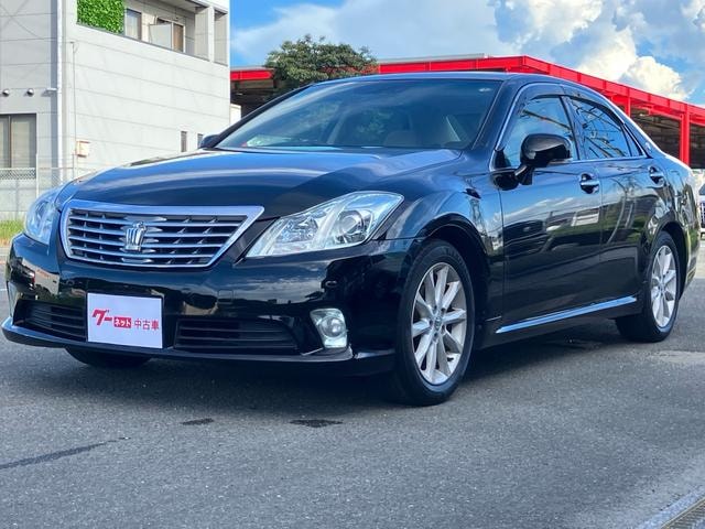 Toyota CROWN 2012 — фото автомобиля 1