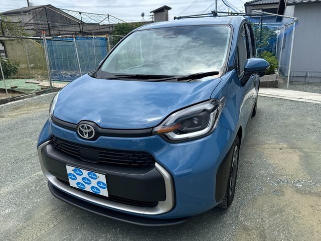 Toyota SIENTA 2023 — фото автомобиля 1