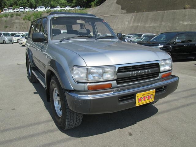 Toyota LAND CRUISER 80 1993 — фото автомобиля