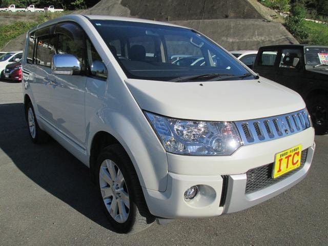 Mitsubishi DELICA D:5 2014 — фото автомобиля