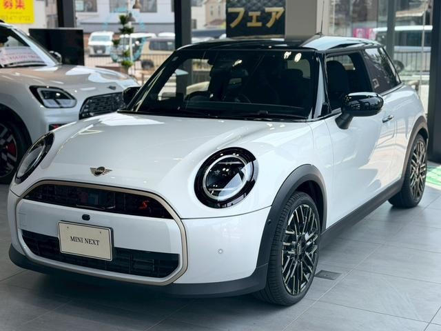 Mini  2025 — фото автомобиля