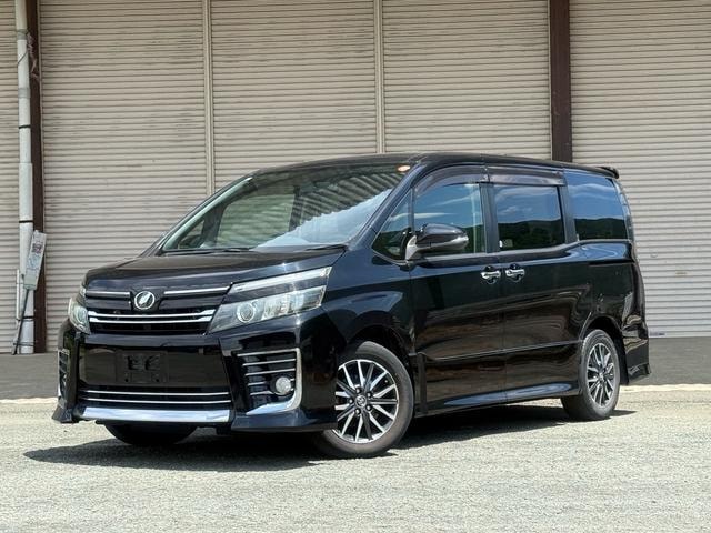 Toyota VOXY 2014 — фото автомобиля 1