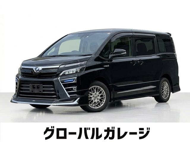 Toyota VOXY 2018 — фото автомобиля 1