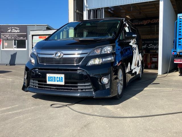 Toyota VELLFIRE 2013 — фото автомобиля 1