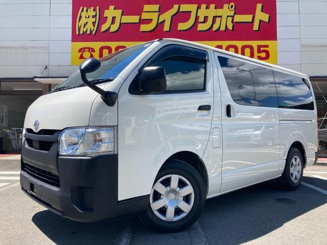 Toyota HIACE VAN 2021 — фото автомобиля