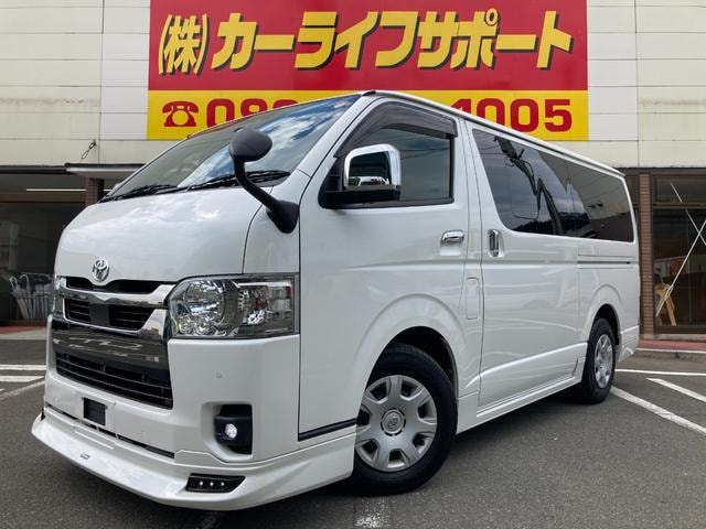 Toyota HIACE VAN 2022 — фото автомобиля 1