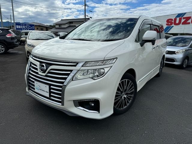 Nissan ELGRAND 2017 — фото автомобиля 1