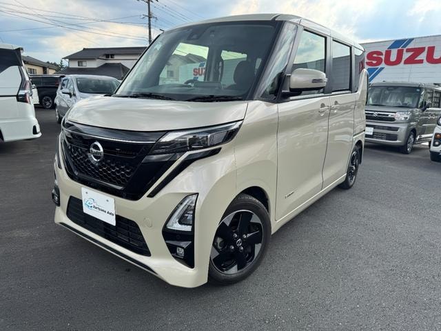 Nissan ROOX 2022 — фото автомобиля 1