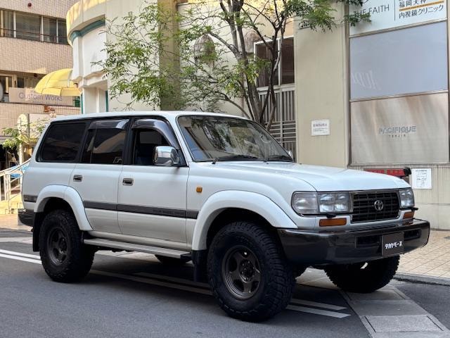Toyota LAND CRUISER 80 1997 — фото автомобиля