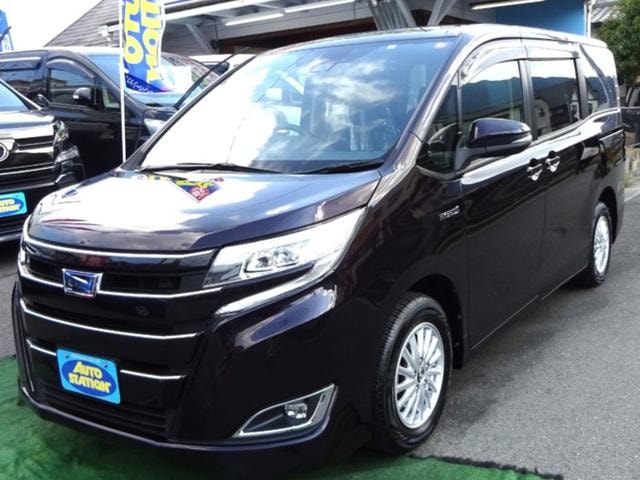 Toyota NOAH 2017 — фото автомобиля 1
