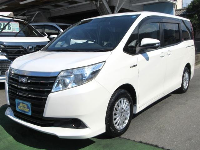 Toyota NOAH 2015 — фото автомобиля 1