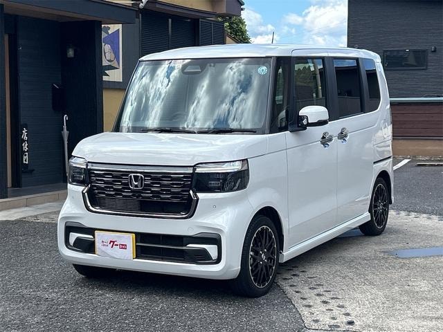 Honda N-BOX CUSTOM 2024 — фото автомобиля 1