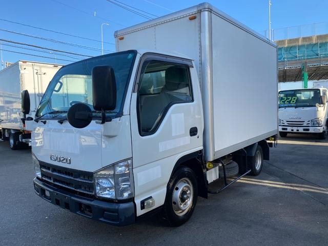 Isuzu ELF TRUCK 2013 — фото автомобиля