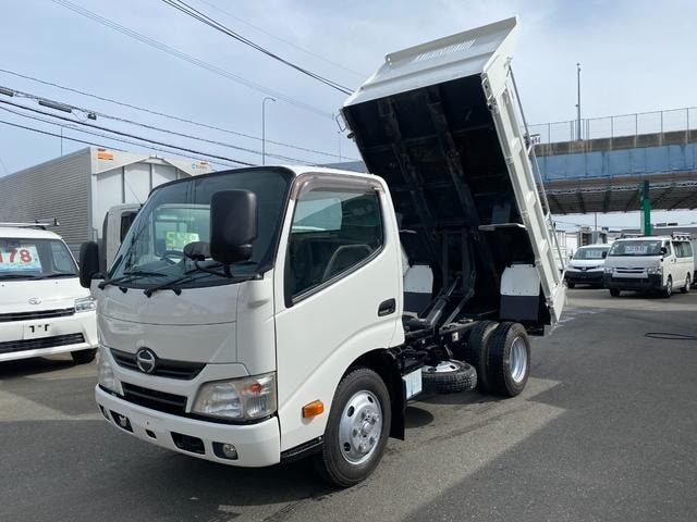 Hino DUTRO 2014 — фото автомобиля 1