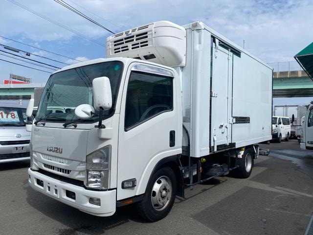 Isuzu ELF TRUCK 2016 — фото автомобиля
