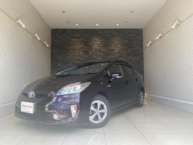 Toyota PRIUS 2012 — фото автомобиля