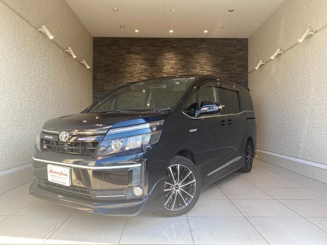 Toyota VOXY 2014 — фото автомобиля 1