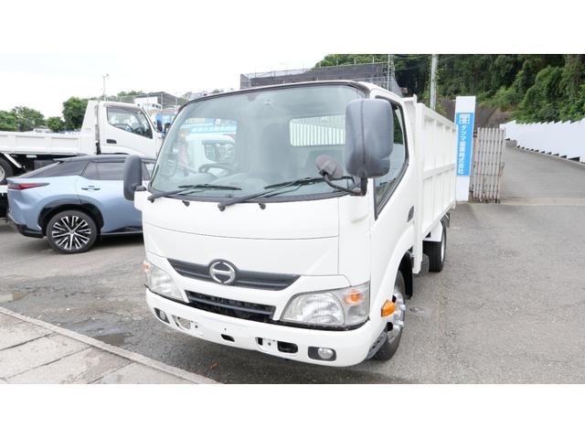 Hino DUTRO 2016 — фото автомобиля 1