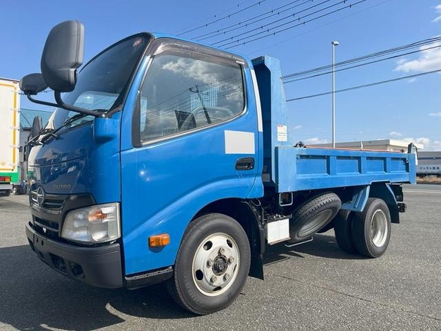 Hino DUTRO 2015 — фото автомобиля 1