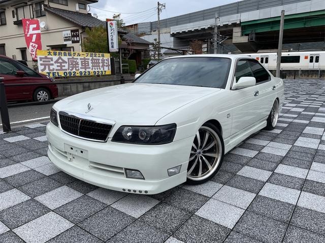 Nissan LAUREL 2000 — фото автомобиля 1