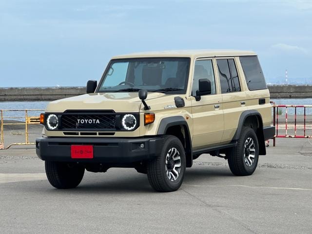 Toyota LAND CRUISER 70 2024 — фото автомобиля