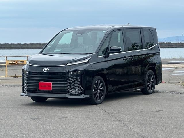 Toyota VOXY 2026 — фото автомобиля 1