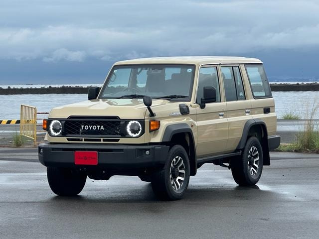 Toyota LAND CRUISER 70 2026 — фото автомобиля
