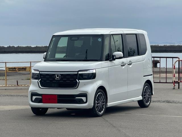 Honda N-BOX CUSTOM 2026 — фото автомобиля 1