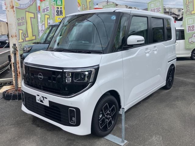 Nissan ROOX 2025 — фото автомобиля 1