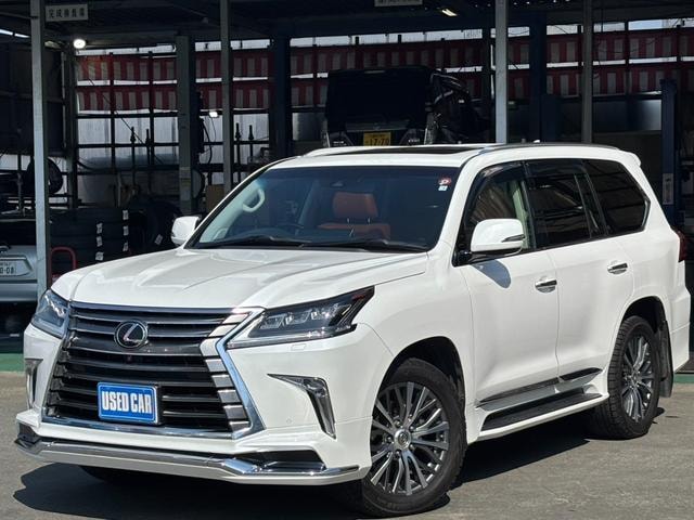 Lexus LX 2016 — фото автомобиля
