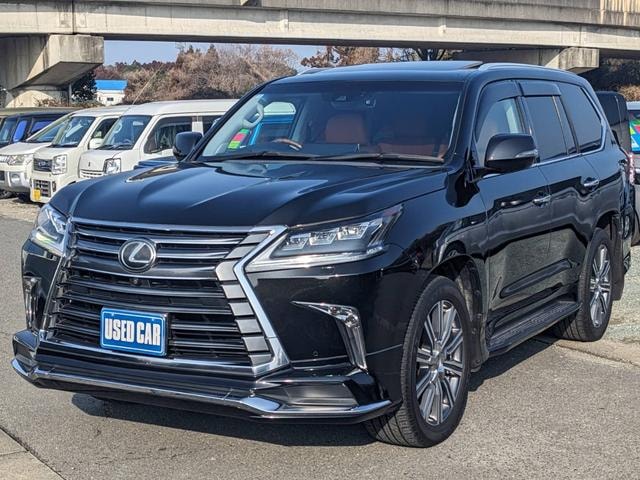 Lexus LX 2016 — фото автомобиля 1
