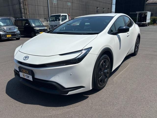 Toyota PRIUS 2023 — фото автомобиля 1
